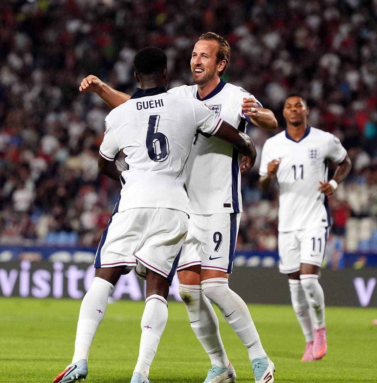 爱游戏体育 凯恩在塞尔维亚队比赛中绝杀，爆冷引发热议！