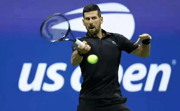 爱游戏体育德约科维奇巅峰对决，C罗与50激战日本队分钟，比分优势明显胜负难料！(德约科维奇最新比赛消息)