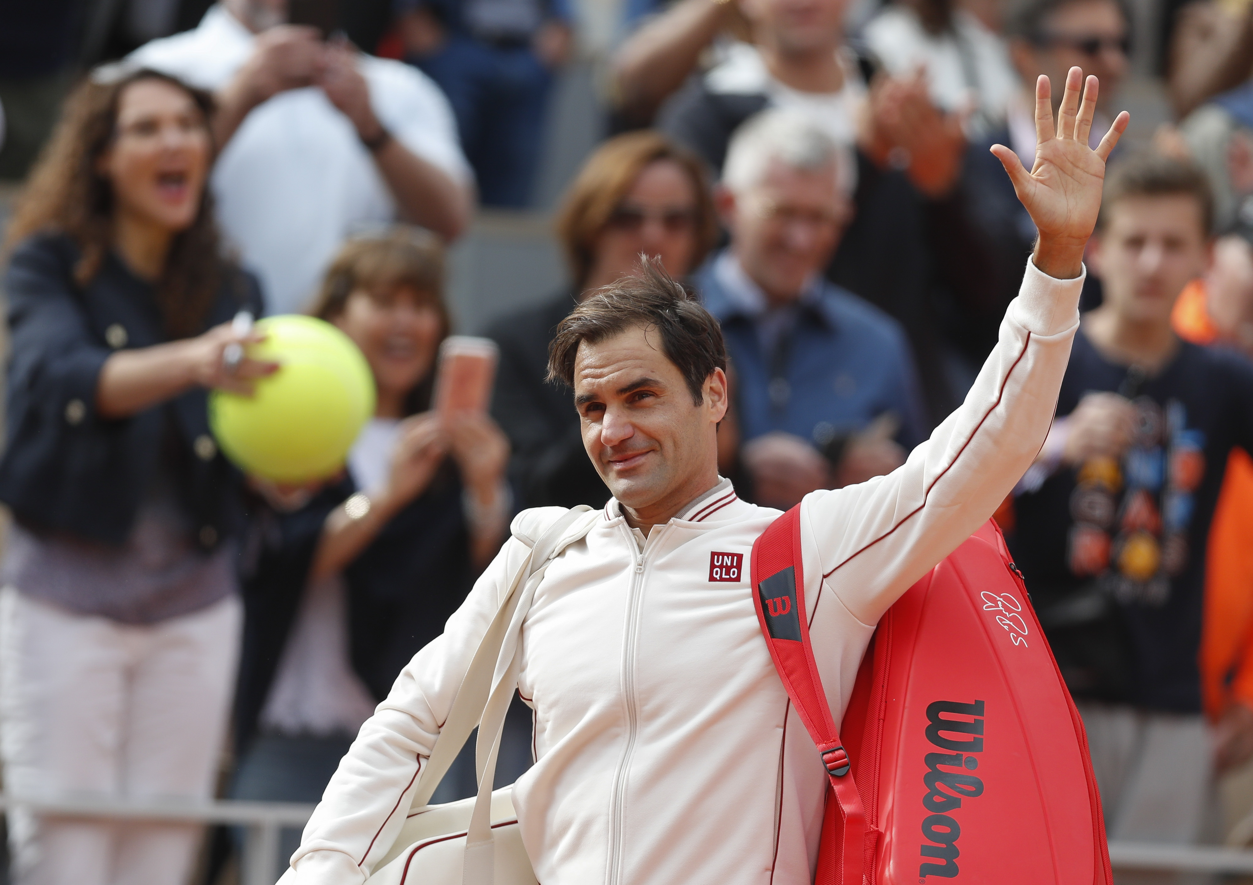 关于费德勒连续十场比赛得分超过赛况扑朔迷离，法国队挑战极限！的信息