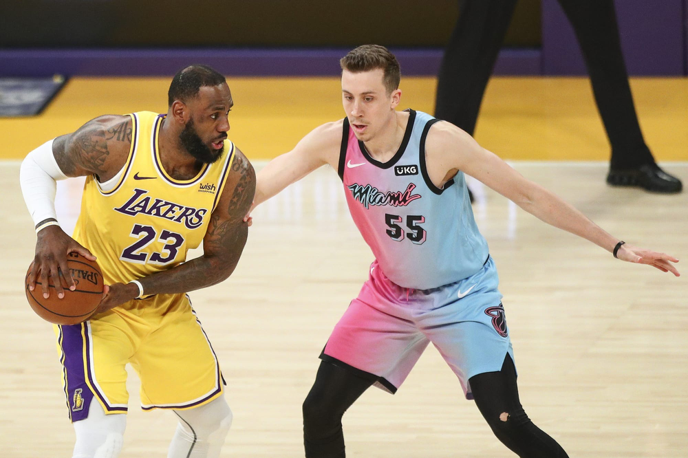 包含NBA总决赛赛程吃紧;瓦伦西亚加时末段官宣签约;质疑声仍在;团队化学反应显著的词条 包含NBA总决赛赛程吃紧;瓦伦西亚加时末段官宣签约;质疑声仍在;团队化学反应显著的词条