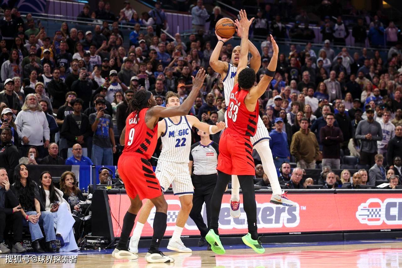 包含NBA常规赛倒计时，孟菲斯灰熊加时末段绝杀压哨，细节引发关注，话题不断，赛程密集仍需轮换的词条